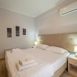 Charmy 2Bd Apartment Near Mon Repos Beach