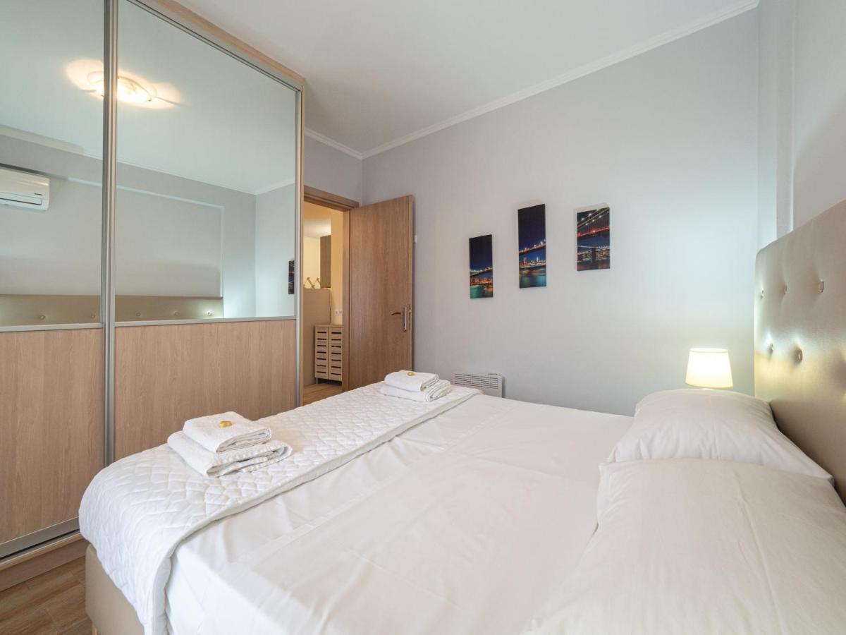 Charmy 2bd Near Mon Repos Apartment